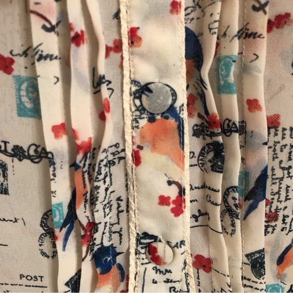 Yumi 3/4 sleeve blouse with lace detailing - Picture 3 of 7